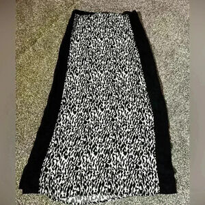 jaclyn smith animal print maxi skirt size S casual work office